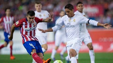 Raphael Varane (r.) kann gegen Atletico wohl nicht mitwirken