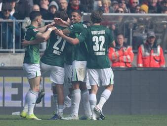 Wölfe leben und schießen St. Pauli in Liga zwei