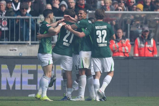 Wölfe leben und schießen St. Pauli in Liga zwei
