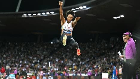 Fliegt auf 6,92 m: Malaika Mihambo