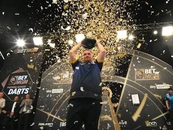 Luke Littler und Luke Humphries spielen das Finale der Premier League of Darts 2026 in London. Die Highlights des spektakulären Finals im Video.