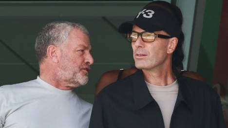 Zinédine Zidane (r.) als Zuschauer beim WM-Finale