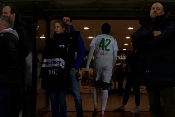 Komplett gaga! Diese Rote Karte macht fassungslos