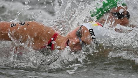 Beck schwimmt in der Freiwasser-Staffel