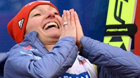 Katharina Althaus macht den Hattrick perfekt