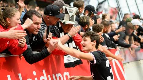 Paxten Aaronson könnte bei Eintracht Frankfurt in die Fußstapfen von Mario Götze treten