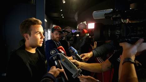 Mario Goetze - Autograph Session