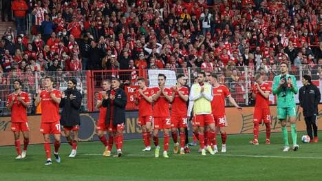 Unions Fans verabschiedeten die Mannschaft mit stehenden Ovationen