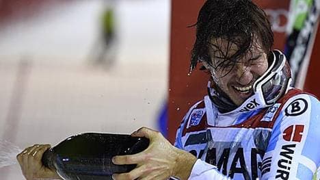 Felix Neureuther jubelt über seinen 10. Weltcup-Sieg