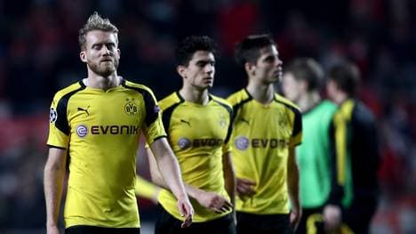 SL Benfica v Borussia Dortmund - UEFA Champions League Round of 16: First Leg