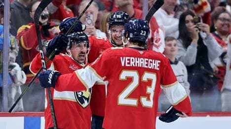 Die Panthers bejubeln den Siegtreffer gegen Toronto