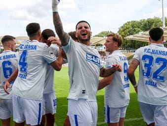 Rostock gewinnt torreiches Topspiel
