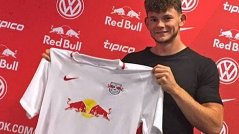 Oliver Burke wechselt von Nottingham Forerst zu RB Leipzig