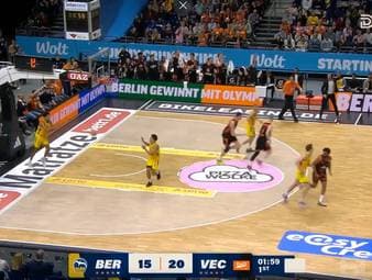Die BBL-Highlights der Basketball-Partie ALBA BERLIN - RASTA Vechta im Video. 