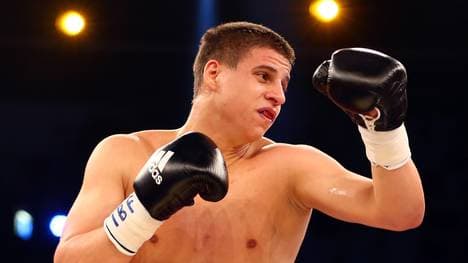 Tyron Zeuge wurde am 12. Mai 1992 in Berlin geboren