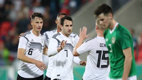 Levin Öztunali (M.) leitete das Führungstor ein und traf dann selbst per Schlenzer