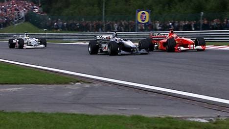 In Spa 2000 überholte Mika Häkkinen Michael Schumacher, nebenbei überrundete er auch noch Ricardo Zonta