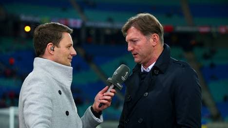 SPORT1-Moderator Jochen Stutzky im Interview mit RB-Trainer Ralph Hasenhüttl