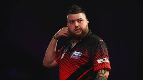 Michael Smith führt derzeit die Tabelle der Premier League an