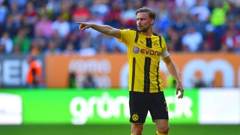 FBL-GER-BUNDESLIGA-AUGSBURG-DORTMUND