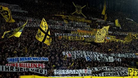 Beim BVB-Spiel gegen RB Leipzig gab es zahlreiche beleidigende Spruchbänder