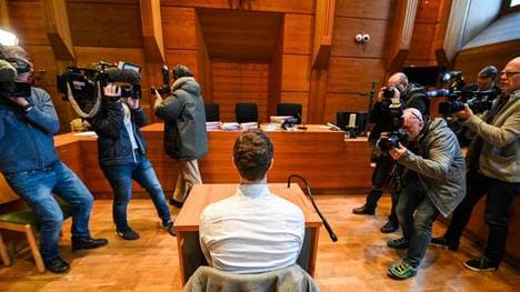 Aderlass-Verfahren eröffnet - Mark S. verzichtet beim Prozessauftakt auf Aussage
