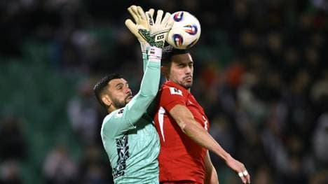 Dimitar Mitov (li.) spielt künftig für St. Pauli