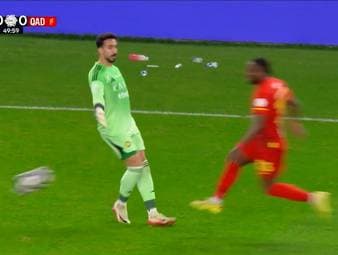 Cristiano Ronaldo und Al Nassr verlieren das Topspiel gegen Al Qadisiyah. Dabei leistet sich Keeper Nawaf Al-Aqidi einen fatalen Aussetzer.