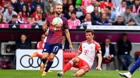 Konrad Laimer (l.) ist ab dem 1. Juli beim FC Bayern unter Vertrag