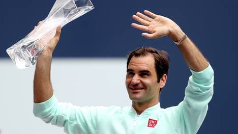 Miami Open 2019 Roger Federer mit Trophäe