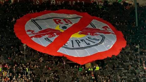 FBL-GER-BUNDESLIGA-AUGSBURG-LEIPZIG