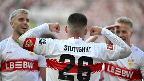 Deniz Undav lässt die Muskeln spielen