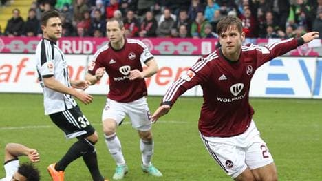 Niclas Füllkurg (r.) erzielt in Aalen einen Doppelpack