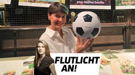 Yeşim Duman betont die Wichtigkeit von Fußball auch für die queer-feministische Community, die FLINTA-Community