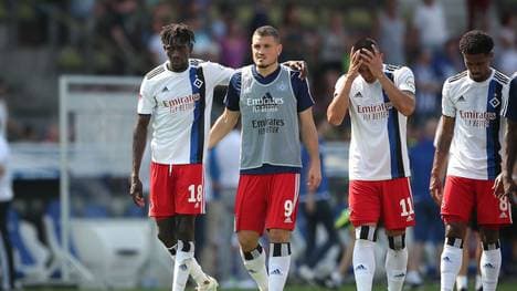 Bakery Jatta (l.) steht aktuell im Fokus - allerdings leider nicht wegen seiner sportlichen Leistungen