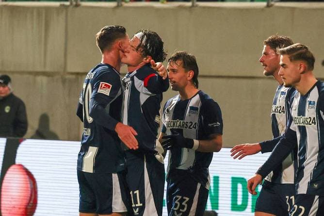 Wilder Schlagabtausch: Hertha verspielt zwei Führungen