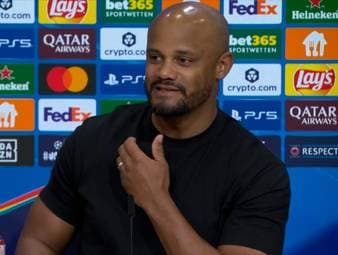 Vincent Kompany zeigt sich nach dem 1:1 und dem CL-Aus gegen PSG sichtlich frustriert über die Schiedsrichter. Der Bayern-Trainer bemängelt vor allem die Handspiel-Auslegungen.