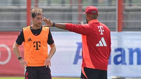 Leon Goretzka (l.) mit Vincent Kompany