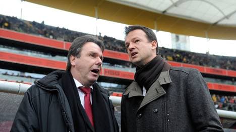 Heribert Bruchhagen (l.) verließ die Eintracht im Sommer