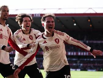 Ohne Wirtz: Liverpool jubelt ganz spät