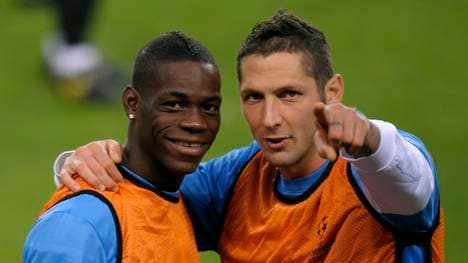 Marco Materazzi (r.) musste Mario Balotelli einst eine Lektion erteilen