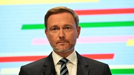 Christian Lindner ist für eine Reduzierung der Fanzahlen