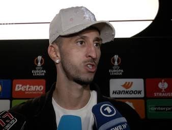 Atakan Karazor kassiert mit Abpfiff beim Spiel gegen die Young Boys Bern noch die Gelbe Karte nach Diskussionen mit dem Schiedsrichter. Außerdem schwärmt der VfB-Kapitän von den eigenen Fans.