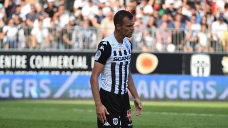 FBL-FRA-LIGUE1-ANGERS-LILLE
