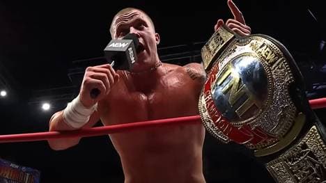 Kyle Fletcher bleibt AEW dauerhaft treu