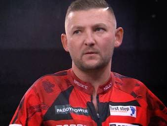 Nathan Aspinall ist aktuell nicht zufrieden mit seiner Leistung. Trotz zwei ungefährdeten Siegen in dem Einzug ins Achtelfinale ist der Brite noch nicht mit seinem Spiel zufrieden.