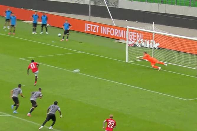 Mega-Comeback trotz Elfmeter-Irrsinn