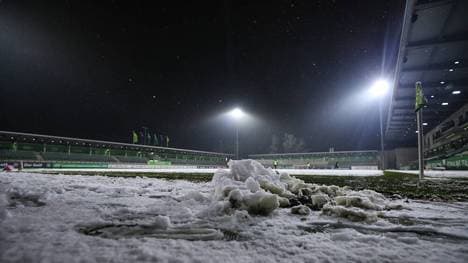 In Wolfsburg wurde am Freitag noch gespielt, drei andere Spiele der Frauen-Bundesliga fielen am Wochenende hingegen aus