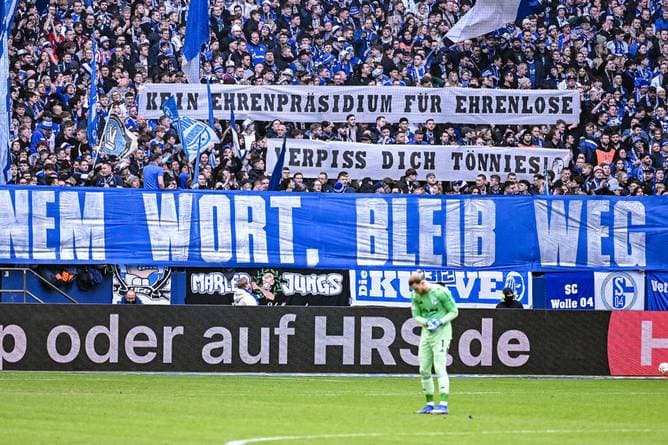 Großer Zoff auf Schalke