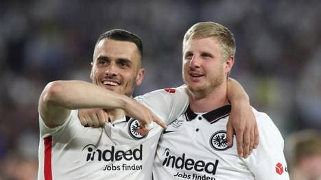 Martin Hinteregger (r.) beendet seine Fußball-Karriere